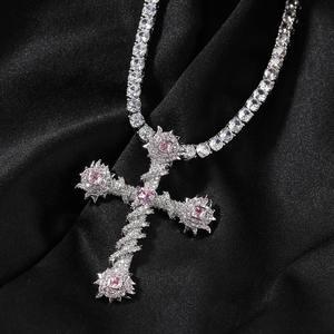 Hip Hop Entièrement CZ Croix Charme Collier Pendentif Or Blanc Plaqué Laiton Métal Glacé <span class=keywords><strong>Ronce</strong></span> Blessure Croix Zircon Diamants Pendentif - Product Image 1