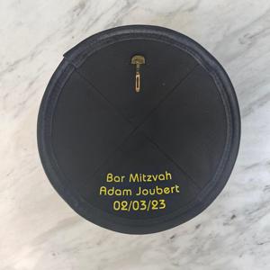 Terciopelo personalizado Kippah bordado Logo étnico judío Boda REGALOS Yarmulke <span class=keywords><strong>Kipa</strong></span> Yarmulka <span class=keywords><strong>sombrero</strong></span> para Bar Mitzvah judaísmo Kippot - Product Image 4