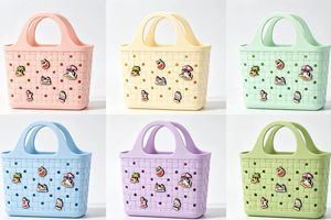 Sac fourre-tout en EVA tissé rouge, léger, imperméable, sac de plage DIY avec de jolis charms - Product Image 6