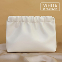 Sac de voyage cosmétique pour femme avec logo personnalisé, fermeture éclair, grande capacité, en tissu PU doux et pelucheux, pour le rangement du maquillage et des rouges à lèvres