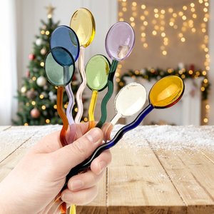 Cuillère à dessert au lait au design vintage créatif, en verre coloré avec long manche, mignonne cuillère à café pour les fêtes - Product Image 1