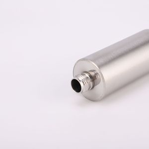 Borraccia Portatile Cilindrica Piccola per Liquori, Mini Fiaschetta da 1 oz 2 oz in Acciaio Inossidabile con Portachiavi - Product Image 6