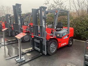 <span class=keywords><strong>Chariot</strong></span> élévateur JAC 3 tonnes CPCD30H avec pare-brise avant et arrière, fourche rotative, ajustement de déplacement latéral, ensemble de cinq vannes et tuyauterie - Product Image 3