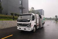 Camion laveur de garde-corps routiers électrique Dongfeng EV 4x2 haute pression à double brosse latérale pour le nettoyage des barrières et l'entretien routier