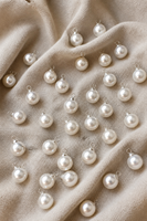 Perles d'imitation de culture blanches à fort lustre (6-16 mm) et breloques en métal pour la fabrication de bijoux DIY en gros