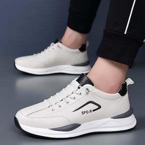 รองเท้ากีฬาลำลองผู้ชายชิโลวาหนังสีขาวส้นเตี้ยพื้นรองเท้ายางกันลื่นสำหรับสวมใส่เพื่อการพักผ่อน - Product Image 3