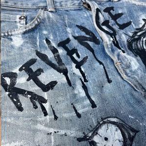 Pantalones Vaqueros Ajustados de Mezclilla Vintage de Moda para Hombre, con Estampado de Letras Personalizado, Estilo Casual Urbano, Lavado Ácido, Lavado a la Piedra, Ligeros - Product Image 3