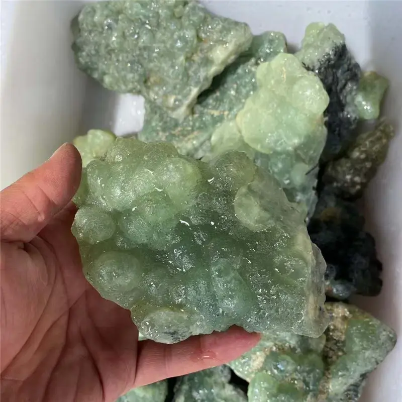 الجملة الخضراء Grapestone شبه الكريمة Prehnite Chiltonite الخام حجر الكريستال للبيع