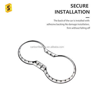 Décoration de panneau de commande central de couverture de cadre de tasse d'eau de fibre de carbone véritable pour <span class=keywords><strong>Ford</strong></span> <span class=keywords><strong>Mustang</strong></span> <span class=keywords><strong>GT</strong></span> cabriolet 2018-2021 - Product Image 3