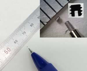 Tornillo de precisión autorroscante de acero inoxidable de cabeza plana SUS630 M0.6 con ranura de 0,15mm con sistema de medición métrica de rosca fina - Product Image 2