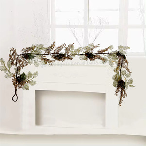 Guirnalda navideña artificial moderna de 6 pies, bayas doradas, piñas, colgante de pared ecológico para el hogar, Hotel, vacaciones, decoración festiva - Product Image 5