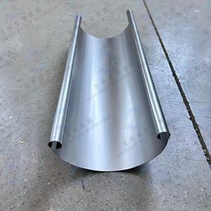 Machine de découpe et de formage CNC pour gouttières sans bavures, machine de formage de gouttières sans soudure sans bavures, machine de découpe de gouttières à bords lisses - Product Image 6