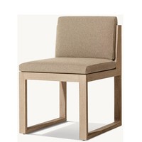 Ensemble de table et chaises de salle à manger d'extérieur, mobilier de patio, table de salle à manger, chaises en teck, balcon, villa, hôtel, restaurant, cour, jardin