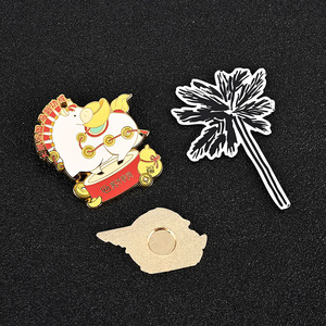 Badge métallique personnalisé Yu Chang, émaillé, pour test de personnalité, club scolaire, team building, cadeau, type épingle à boucle papillon - Product Image 1