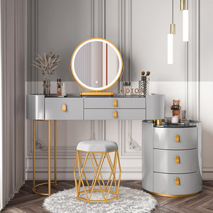 Coiffeuse de luxe moderne pour chambre à coucher avec miroir éclairé sur pied, plateau en bois blanc et rangement inférieur en verre - Product Image 6