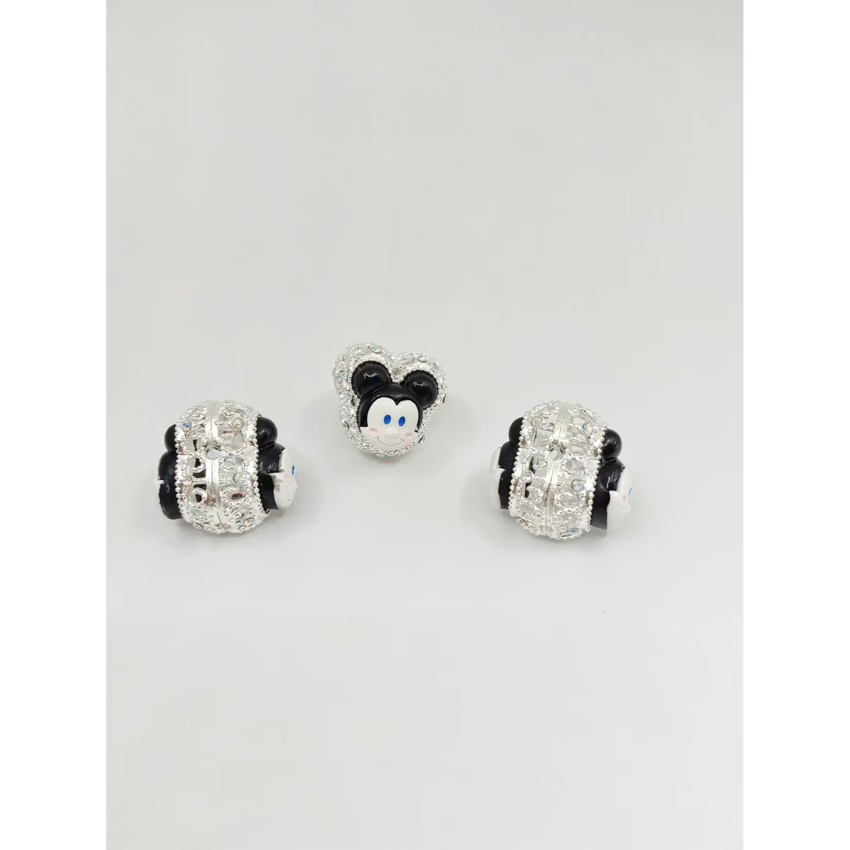Round silver-plated Mickey Mouse