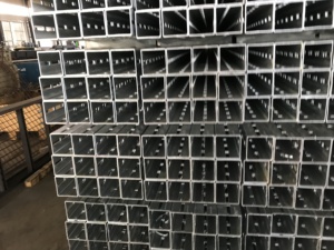 Sistema de Estructura de Acero Modular con Canal Cuadrado Certificado por ASTM, Poste Ranurado para Instalación Ajustable en Proyectos de Construcción - Product Image 3