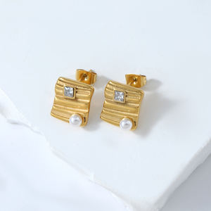 Pendientes de perlas Pendientes impermeables de acero inoxidable Espárragos Mini perlas Rayas geométricas Pendientes cuadrados de piedra con incrustaciones - Product Image 1