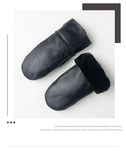 <span class=keywords><strong>Gants</strong></span> d'hiver en peau <span class=keywords><strong>de</strong></span> mouton chauds pour hommes et femmes, style identique, bordure en peluche, <span class=keywords><strong>gants</strong></span> d'hiver en cuir à doigts connectés - Product Image 1