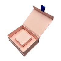Boîte d'emballage en carton rigide de luxe sur mesure, haut de gamme, avec gaufrage, fermeture magnétique, doublure en éponge, matériaux recyclés pour les soins de la peau