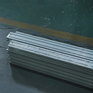 Industrial <strong>Aluminum</strong> <strong>Profiles</strong> 30150 in Silver Color,<strong>3060</strong>/3090/30120/30150series,fish tank Frame Made of <strong>Aluminum</strong> Alloy.