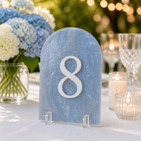 Numéros de table de mariage en forme d'arche givrée avec supports panneaux en acrylique et supports, parfaits pour la décoration