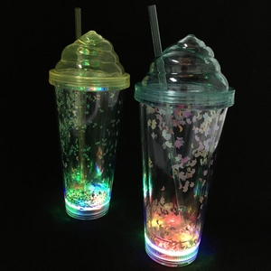 Gobelets lumineux LED <span class=keywords><strong>en</strong></span> plastique à double paroi avec couvercle pour crème glacée, alimentés par piles, pour fêtes, rentrée scolaire, nouveaux marchés nocturnes et événements musicaux - Product Image 5