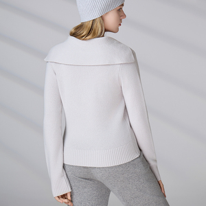 Pull en tricot décontracté à manches longues en laine pour femme, col large beige clair, col en V, idéal pour le bureau et les superpositions - Product Image 6