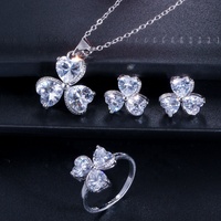 Ensemble de bijoux en zircon quadrilobe coloré, boucles d'oreilles, pendentif, bague, trois pièces