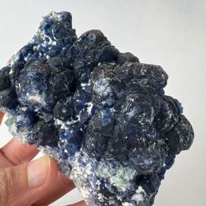 ควอตซ์ฟลูออไรต์คุณภาพสูงขายส่ง คริสตัลฟลูออไรต์บลูเบอร์รี่ แร่ธาตุหินคริสตัลสำหรับเป็นของขวัญ - Product Image 2