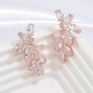 RAKOL EP2349 nouveau design de bijoux femmes élégant argent AAA haute qualité Zircon boucles d'oreilles boucles d'oreilles en cristal - Product Image 4