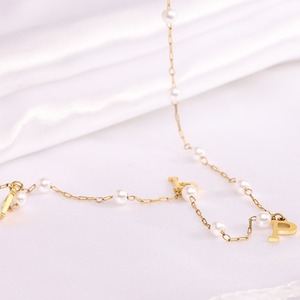 Collar de Acero Inoxidable con Iniciales de Perlas Estilo Europeo Americano, Cadena para Clavícula, Regalo de Joyería de Moda para Mujer - Product Image 4