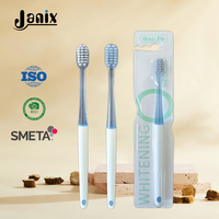 Lot économique de 1 brosse à dents en plastique à tête large, à poils moyennement durs, sur carte, pour usage domestique quotidien