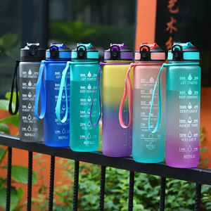 Botol air plastik olahraga, 32oz profesional GYM plastik gradien botol air minum frosted botella de agua sport botol air plastik dengan pembuat waktu