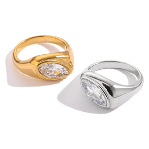 แหวนสแตนเลสชุบทอง 18K กันน้ำ ไม่หมอง ประดับเพชรซิคอน คลาสสิก ขายดีจาก MICCI - Product Image 1