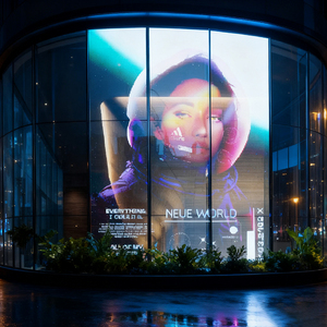 Schermo LED Trasparente P5 Flessibile e Sottile per Pubblicità su Vetrine ad Alta Luminosità, Segnaletica Digitale e Promozione - Product Image 1