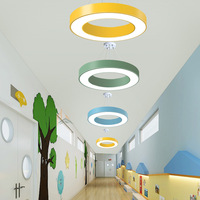 Lustre LED circulaire moderne ajouré, hauteur réglable, multicolore, avec câble de suspension, en fer rose, pour salle de danse, salle de yoga, salle de classe