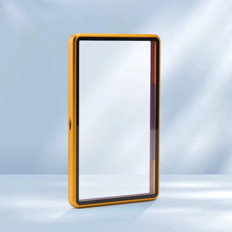 Une couleur-or-002