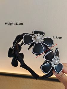 ที่คาดผมหนังประดับดอกไม้หรูหรา ฝังเพชร ดีไซน์พันเกลียวอย่างสวยงาม สำหรับผู้หญิง - Product Image 3