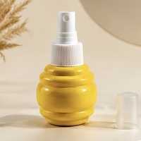 Glänzende Gelbe Bienenstock-Wellenform PET-Sprühflasche mit Individuellem Logo Mini-Mundfrischer Mundpflege Feiner Sprühnebel-Behälter