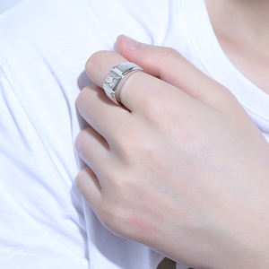 Toptan <span class=keywords><strong>Lot</strong></span> özel erkek 925 gümüş katı takı 1.0ct erkekler Moissanite pırlanta yüzük - Product Image 5