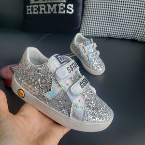 Sneakers alla Moda Unisex per Bambini con Design a Stella Glitterata e Cerniere Laterali, Scarpe Antiscivolo da Esterno per Ragazzi e Ragazze - Product Image 2