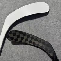Bâton de hockey sur glace en carbone Brt 275g-375g P28/P29/P92/P88 Logo et couleur personnalisables Conception ergonomique haute résistance
