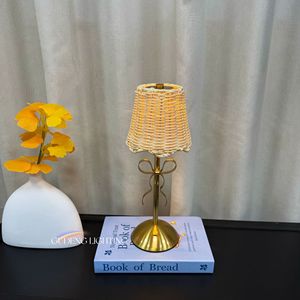 Nueva Lámpara de Mesa Ambiental Recargable con Diseño Creativo de Mariposa de Ratán, para Dormitorio, Mesita de Noche, Decoración de Bar, USB, Escritorio - Product Image 3