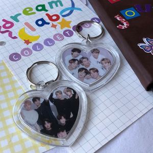 พวงกุญแจอะคริลิกรูปหัวใจแบบ DIY ส่วนตัว, พวงกุญแจรูปภาพวงบังทันบอยส์, ของที่ระลึกสำหรับแฟนคลับคอนเสิร์ต Kpop - Product Image 1