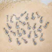 Olivia Bijoux Personnalisé Bulle A-Z 26 Lettres Initiales Pendentif En Acier Inoxydable 3d Lettre Charmes Pendentif pour Femmes Collier
