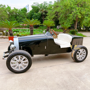 Venta Especial: Auto Clásico Eléctrico Blanco Vintage, con Batería, Estilo Retro, para Recorridos en Resorts - Product Image 1