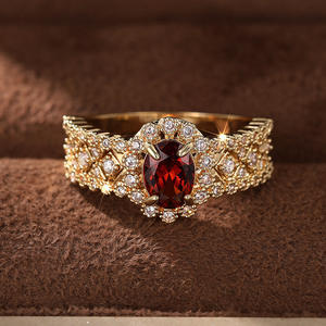 Bague de cocktail pour femme en cristal taille cœur, plaqué or 18 carats, sertie pavé, bijoux fins de fiançailles - Product Image 2