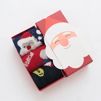 Chaussettes d'hiver chaudes en coton à motif festif amusant, avec boîte cadeau en carton recyclé personnalisée avec laminage mat gaufré et revêtement UV OEM
