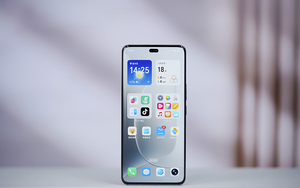 Honor 300 Ultra 6.78'' Schermo OLED 120Hz, Snapdragon 8 Gen 3, Fotocamera 50MP, Batteria 5300mAh, Ricarica Rapida 100W, Telefono Cellulare 5G - Product Image 5